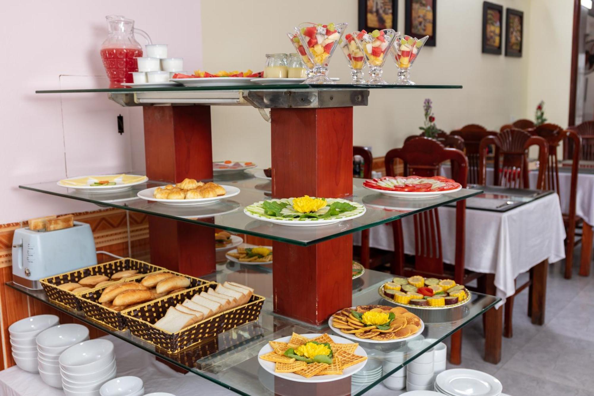 Viet Village Airport Hotel & Restaurants Hanoï Extérieur photo