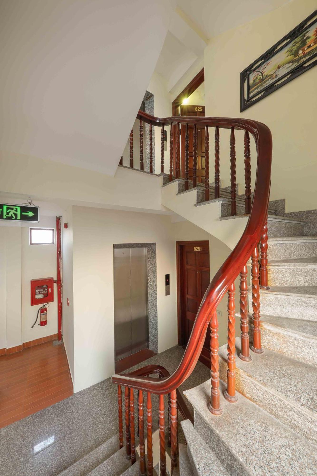 Viet Village Airport Hotel & Restaurants Hanoï Extérieur photo